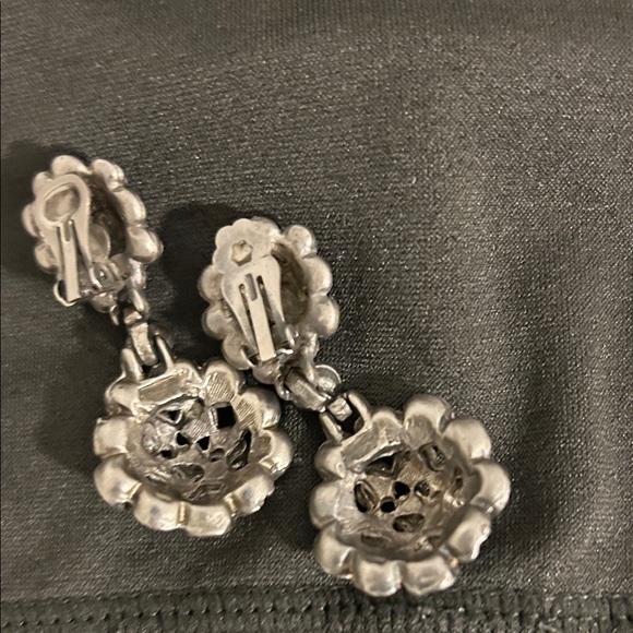 Elegant Silver Crystal Drop Earrings - Picture 2 of 3